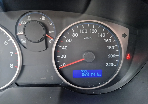 Hyundai i20 cena 24900 przebieg: 168000, rok produkcji 2014 z Pajęczno małe 191